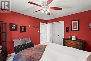 1459 Scott Crescent - Photo 32