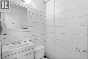 525 - 527 Lawrence Avenue - Photo 11