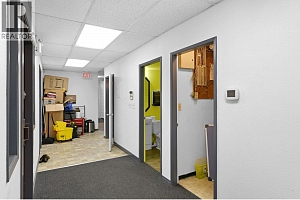 525 - 527 Lawrence Avenue - Photo 22