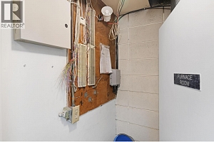 525 - 527 Lawrence Avenue - Photo 23