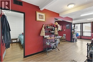 525 - 527 Lawrence Avenue - Photo 26