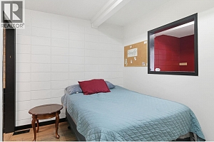 525 - 527 Lawrence Avenue - Photo 27