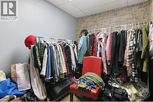 525 - 527 Lawrence Avenue - Photo 29