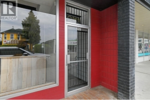 525 -527 Lawrence Avenue - Photo 4