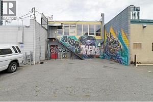 525 - 527 Lawrence Avenue - Photo 40