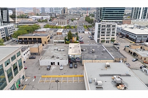 525 - 527 Lawrence Avenue - Photo 48