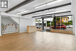 525 - 527 Lawrence Avenue - Photo 8