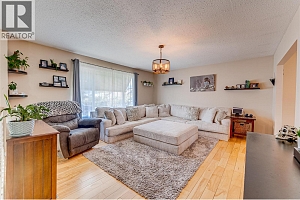 101 Crescent Drive - Photo 2