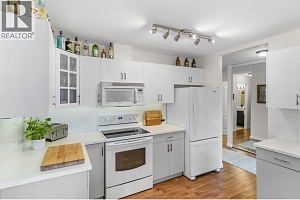 709 Houghton Road Unit# 303 - Photo 4