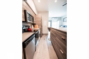 2555 Lakeshore Road Unit# 518 - Photo 3