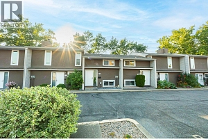 217 Franklyn Road Unit# 8 - Photo 3