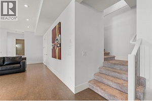 858 Clarance Avenue - Photo 41