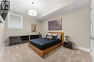 858 Clarance Avenue - Photo 45