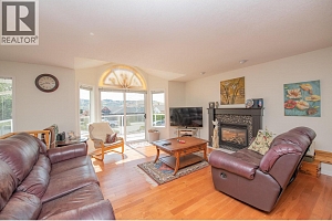 8841 Michael Drive - Photo 6