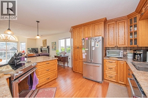 8841 Michael Drive - Photo 9