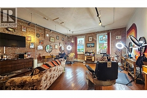 274A Bernard Avenue - Photo 2