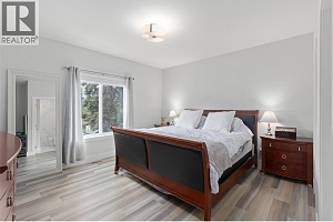 1064 Lawson Avenue - Photo 17