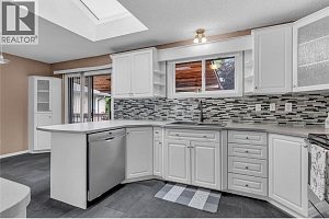 733 Josselyn Court - Photo 11