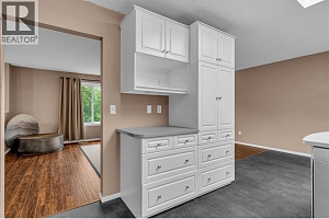 733 Josselyn Court - Photo 13