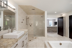 2523 Hillsborough Road - Photo 19