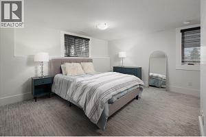 2523 Hillsborough Road - Photo 29