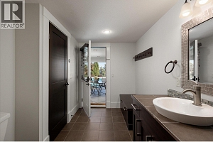 2523 Hillsborough Road - Photo 31