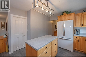 2506 Shuswap Avenue - Photo 13