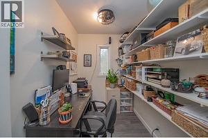 2506 Shuswap Avenue - Photo 17