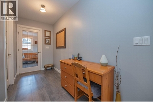 2506 Shuswap Avenue - Photo 25