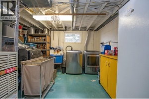 2506 Shuswap Avenue - Photo 32