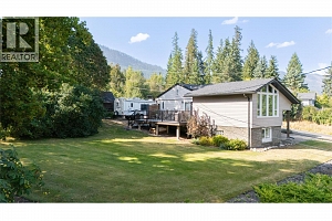 2506 Shuswap Avenue - Photo 46