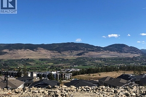 749 Carleton Street - Photo 2