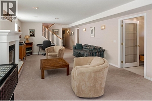 419 PROVIDENCE Avenue - Photo 14