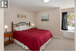 419 PROVIDENCE Avenue - Photo 16
