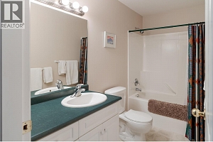 419 PROVIDENCE Avenue - Photo 17