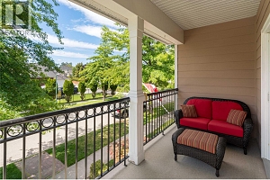 419 PROVIDENCE Avenue - Photo 19