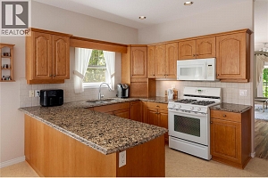 419 PROVIDENCE Avenue - Photo 5