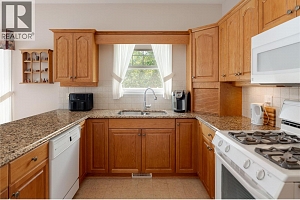 419 PROVIDENCE Avenue - Photo 6