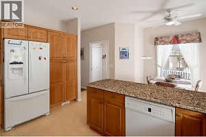 419 PROVIDENCE Avenue - Photo 7