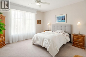 419 PROVIDENCE Avenue - Photo 9