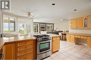 2577 Whitworth Road - Photo 20