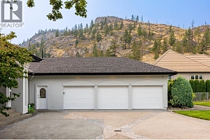 2577 Whitworth Road - Photo 4