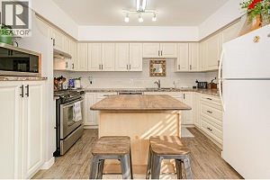 715 Hubert Avenue - Photo 9