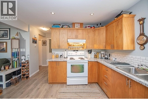 3908 Pleasant Valley Road - Photo 8