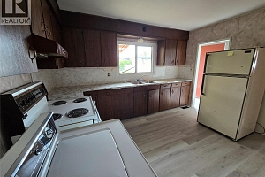 824 Grenfell Avenue - Photo 14
