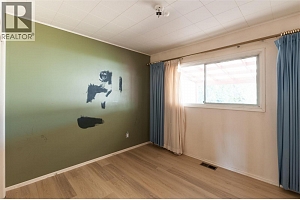 824 Grenfell Avenue - Photo 16