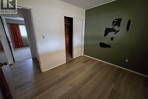 824 Grenfell Avenue - Photo 17