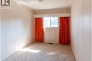 824 Grenfell Avenue - Photo 17