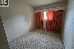 824 Grenfell Avenue - Photo 18
