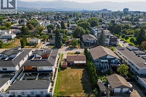 824 Grenfell Avenue - Photo 22